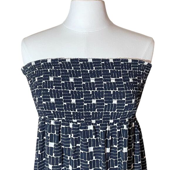 GAP Navy & White Geometric Block Print Smocked Bandeau Strapless Maxi Dress L - Picture 2 of 11